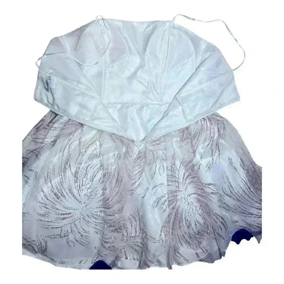 Beautiful Strapless Dress by Masquerade - Juniors Size 11/12 - Picture 8 of 11